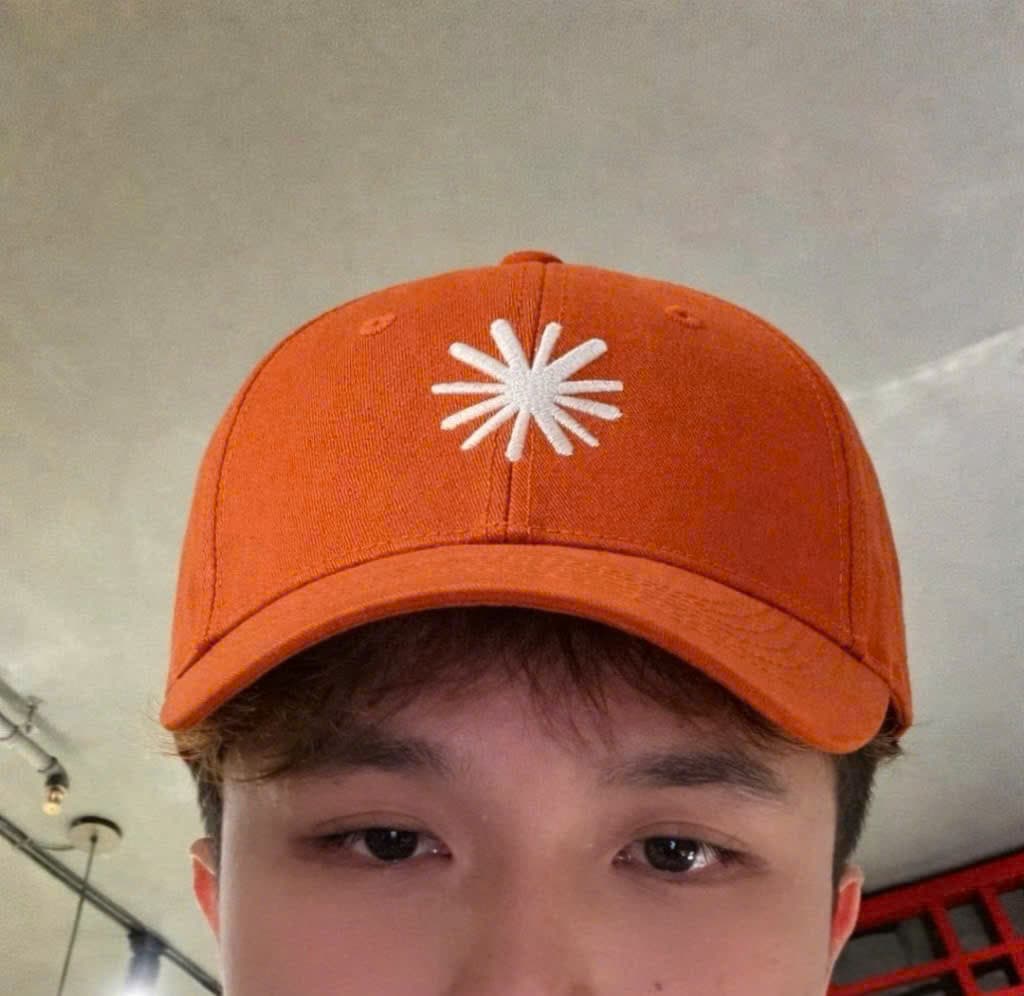 Portrait photo of Nguyễn Hà